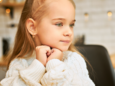 Перші сережки для дитини на 1 рік — які сережки краще обрати